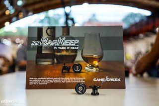 Der Cane Creek BarKeep ist ein Lenkerendstopfen, der nicht gestopft, sondern elegant geschraubt wird Der Cane Creek BarKeep ist ein Lenkerendstopfen, der nicht gestopft, sondern elegant geschraubt wird