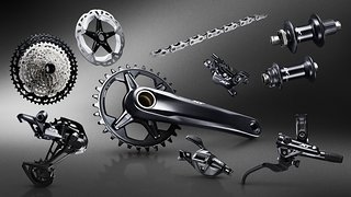 Shimano schmeißt gleich eine komplette Deore XT-Gruppe in den Topf, bestehend aus Schaltung und Bremsen!