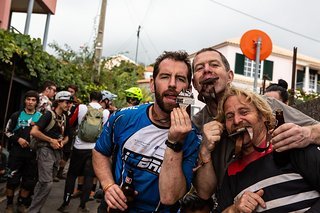 Bier, Finisher-Medaillen und ready for party!
