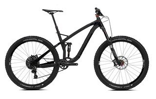 Das NS Bikes Snabb Plus kommt mit 29" Laufrädern und 140 mm Federweg an der Front und 130 mm am Heck Das NS Bikes Snabb Plus kommt mit 29" Laufrädern und 140 mm Federweg an der Front und 130 mm am Heck