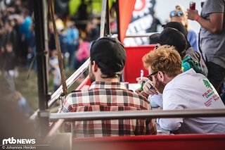 Die Slopestyle-Judges um Till Overwien und Co - gewertet wurde vom SRAM-Truck aus