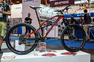 Pedroni Cycles feiert mit diesem Sondermodell des Lupo Carbon 20 jähriges Jubiläum