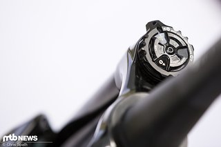 Low-Speed- und High-Speed-Druckstufe sind extern verstellbar Low-Speed- und High-Speed-Druckstufe sind extern verstellbar
