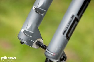 Post-Mount 200 mm-Aufnahme und Boost 110 mm-Ausfallenden Post-Mount 200 mm-Aufnahme und Boost 110 mm-Ausfallenden