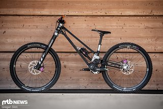 In Lenzerheide durften wir das neue Gamux-DH-Bike nur von der Antriebsseite zeigen