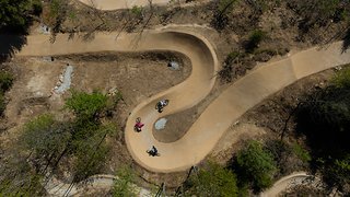 Sowohl Einsteiger und Familien als auch ambitionierte Mountainbiker sollen auf den geshapten Trails auf ihre Kosten kommen. Sowohl Einsteiger und Familien als auch ambitionierte Mountainbiker sollen auf den geshapten Trails auf ihre Kosten kommen.
