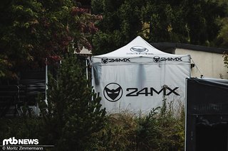 Neue Stars bereichern die Szene, Altmeister verabschieden sich von der großen Bühne, Trends kommen und gehen, aber eine Sache ist eine feste Konstante in der Mountainbike-Szene