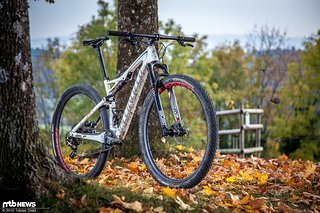 Das Testrad für den X-King ist ein Specialized Epic World Cup gewesen