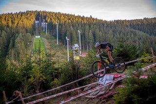 Am Samstag Nachmittag messen sich auf der anspruchsvollen XC-Strecke die weltbesten Mountainbiker Am Samstag Nachmittag messen sich auf der anspruchsvollen XC-Strecke die weltbesten Mountainbiker