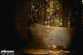 Sam Blenkinsop schrubbt... Sam Blenkinsop schrubbt...