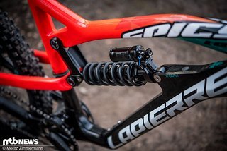 Der RockShox Super Deluxe Coil RCT-Dämpfer am Heck ist eines der auffälligsten Features des Lapierre Spicy Team Ultimate