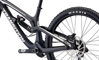 Der bekannte Gravity GiddyUp-Hinterbau hat ein Upgrade auf das metrische Dämpfermaß 250 mm x 75 mm erhalten Der bekannte Gravity GiddyUp-Hinterbau hat ein Upgrade auf das metrische Dämpfermaß 250 mm x 75 mm erhalten