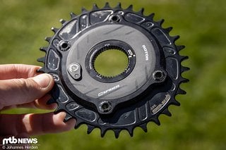 Der neue InSpider Powermeter hat ein Drittel an Gewicht verloren und wiegt nur noch 100 Gramm bei 350 Stunden Laufzeit.