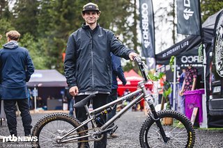 Das BMX-Fully von Sem Kok sieht äußerst ungewöhnlich aus – verfügt aber über spannende Features. Das BMX-Fully von Sem Kok sieht äußerst ungewöhnlich aus – verfügt aber über spannende Features.