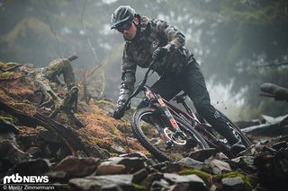 Auf den Trail bleibt das Werkzeug zuverlässig im Lenker und klappert nicht mal auf ruppigsten Abfahrten. Auf den Trail bleibt das Werkzeug zuverlässig im Lenker und klappert nicht mal auf ruppigsten Abfahrten.