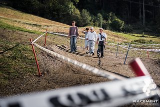 Bei den iXS International Rookies Championships in Schladming gibts natürlich auch den obligatorischen Trackwalk für den Nachwuchs. Bei den iXS International Rookies Championships in Schladming gibts natürlich auch den obligatorischen Trackwalk für den Nachwuchs.
