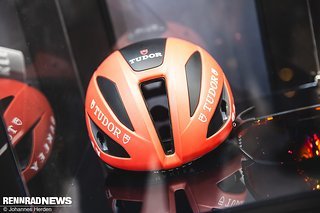 Die neue Velokato soll übrigens perfekt zum neuen Aero-Helm des Tudor-Teams passen.