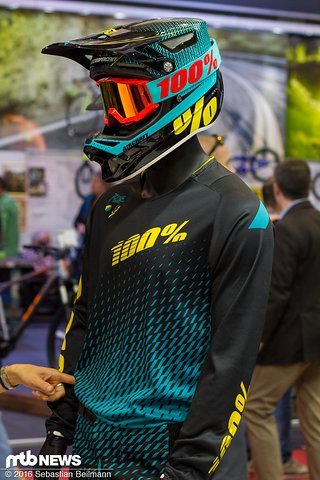 Die R Core-Downhill-Kombi mit atmungsaktivem und schnelltrocknendem Jersey Die R Core-Downhill-Kombi mit atmungsaktivem und schnelltrocknendem Jersey