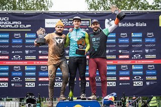 Von links nach rechts – Jack Moir, Sławomir Łukasik und Gregory Callaghan auf dem Treppchen der Herren-Elite. Von links nach rechts – Jack Moir, Sławomir Łukasik und Gregory Callaghan auf dem Treppchen der Herren-Elite.