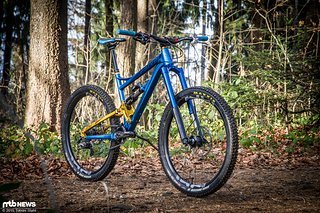 Mein Test-Bike für die 9Point8 Fall Line Sattelstütze ist ein Carver ICB1