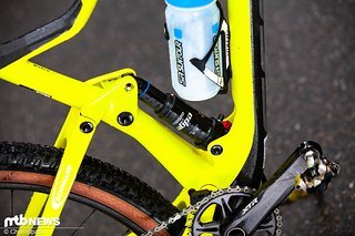 Demnach fährt Max sein Fahrwerk im eher langsameren Rebound-Bereich, der Luftdruck beträgt 90 bis 100 PSI in der Gabel und 140 - 150 PSI im Dämpfer