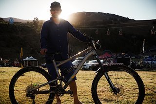 Max und Rad sind froh, das wilde Rennen heil überstanden zu haben Max und Rad sind froh, das wilde Rennen heil überstanden zu haben