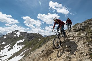 Wer hätte sich auf diese Trails mit diesen Bikes getraut? Wer hätte sich auf diese Trails mit diesen Bikes getraut?