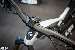 Perfekt integriert laufende Züge an der neuen Alutech Fanes Perfekt integriert laufende Züge an der neuen Alutech Fanes