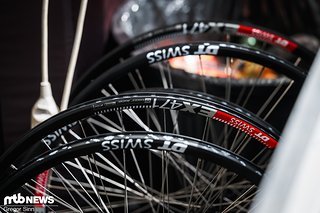 Troys Mechaniker hat insgesamt 6 Laufradsätze für ihn fertig gemacht.