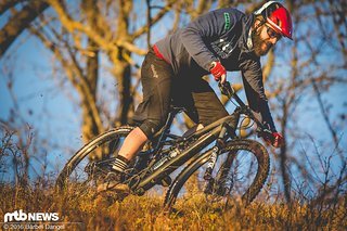 Das Specialized Camber Elite Carbon liegt genau zwischen Epic und Stumpjumper