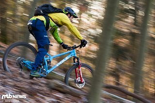 Unser Testbike mit der bekannten Marzocchi Z1 und dem neuen Marzocchi Bomber CR-Dämpfer