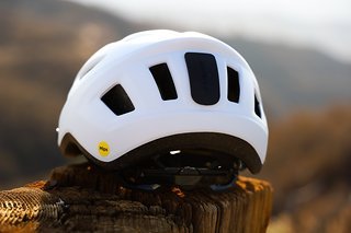 GIANT HELMET ROAD SR-066