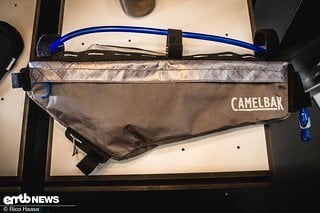 Camelbak M.U.L.E. – Rahmentasche mit 2-Liter-Trinkblase.