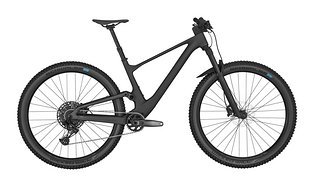 Für knapp 2.700 € gibt es das Scott Spark mit Carbon-Rahmen und super Ausstattung.