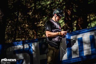Immer mit Handy, Powerbank und Walkie-Talkie an der Strecke Immer mit Handy, Powerbank und Walkie-Talkie an der Strecke