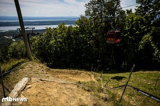 Die berühmten Anlieger unter der Gondel läuten die zweite Hälfte der kanadischen Vollgas-Strecke ein.
