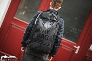 Die Commencal Race Day Bag bietet ein Stauraum von 60 Litern und schlägt mit 170 € zu Buche.