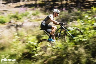 Die Sitzposition ist sportlich, das Handling unaufgeregt. Die Sitzposition ist sportlich, das Handling unaufgeregt.