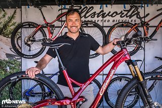 Tony Ellsworth präsentiert stolz das neue Ellsworth Truth Convert. Tony Ellsworth präsentiert stolz das neue Ellsworth Truth Convert.