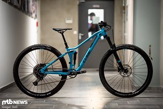 Neu im Programm ist mit dem Cube Sting WS 120 ein Alu-Trailbike für Frauen Neu im Programm ist mit dem Cube Sting WS 120 ein Alu-Trailbike für Frauen