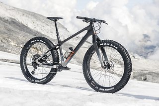 Das CF 8 dagegen setzt auf eine Starrgabel Das CF 8 dagegen setzt auf eine Starrgabel