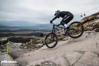 Seit diesem Winter darf Jordan Williams nun auch endlich den brandneuen Specialized-Prototyp fahren