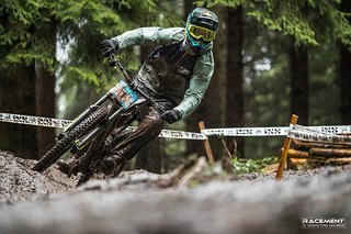 Jasper Jauch (SANTA CRUZ bicycles) Jasper Jauch (SANTA CRUZ bicycles)