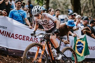Das Lapierre Racing Unity MTB XC Team nutzt den Pulse S2 Flaschenhalter Das Lapierre Racing Unity MTB XC Team nutzt den Pulse S2 Flaschenhalter