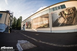 Das Ladengeschäft und der Service-Bereich befinden sich in Gebäude C