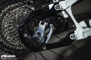 Geschaltet wird per Supre Drive-Antrieb Geschaltet wird per Supre Drive-Antrieb
