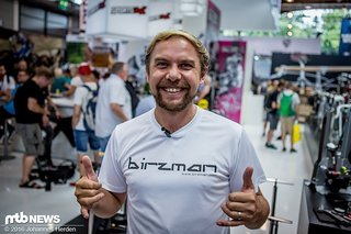 Beide Daumen hoch! Grant Turner von Birzman