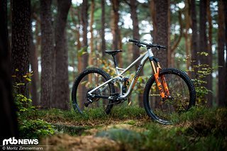Das Radon Swoop 170 29 meistert die Balance aus Laufruhe spielerisch und macht vor allem auf schnellen Strecken eine gute Figur