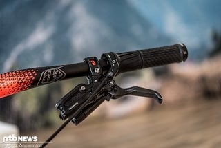 Das System wird ab Juni 2018 zu einem Preis von 120 € erhältlich sein und richtet sich nicht nur an Cross Country-Fahrer Das System wird ab Juni 2018 zu einem Preis von 120 € erhältlich sein und richtet sich nicht nur an Cross Country-Fahrer