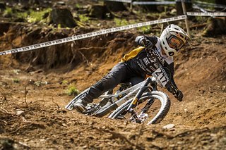 Auch der Downhill-Nachwuchs weiß bereits, wie man ordentlich am Gashan dreht. Auch der Downhill-Nachwuchs weiß bereits, wie man ordentlich am Gashan dreht.